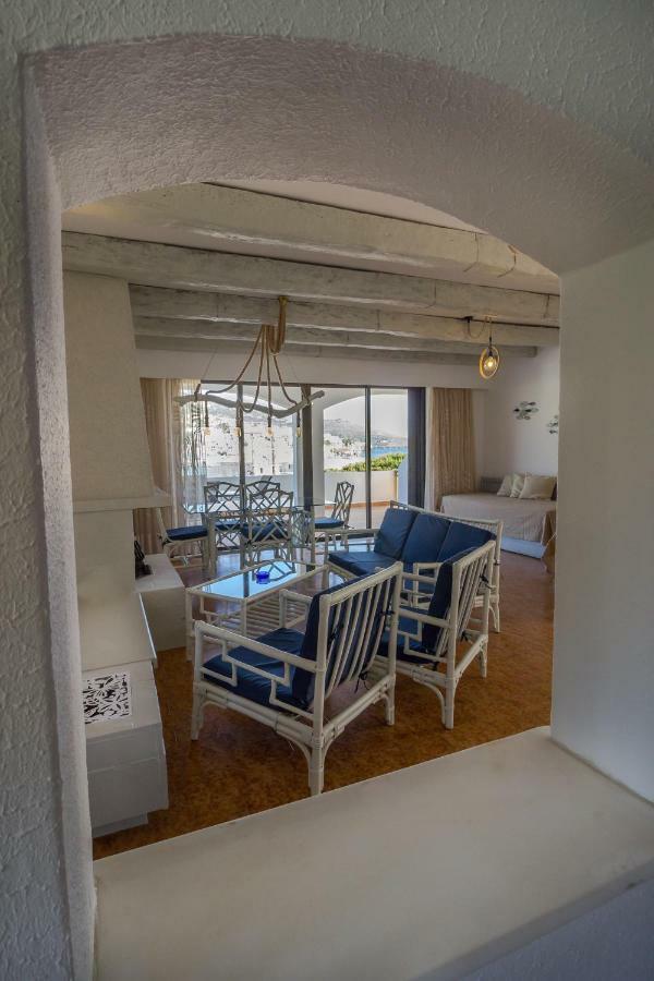 Blue Era Apartments バトシ エクステリア 写真