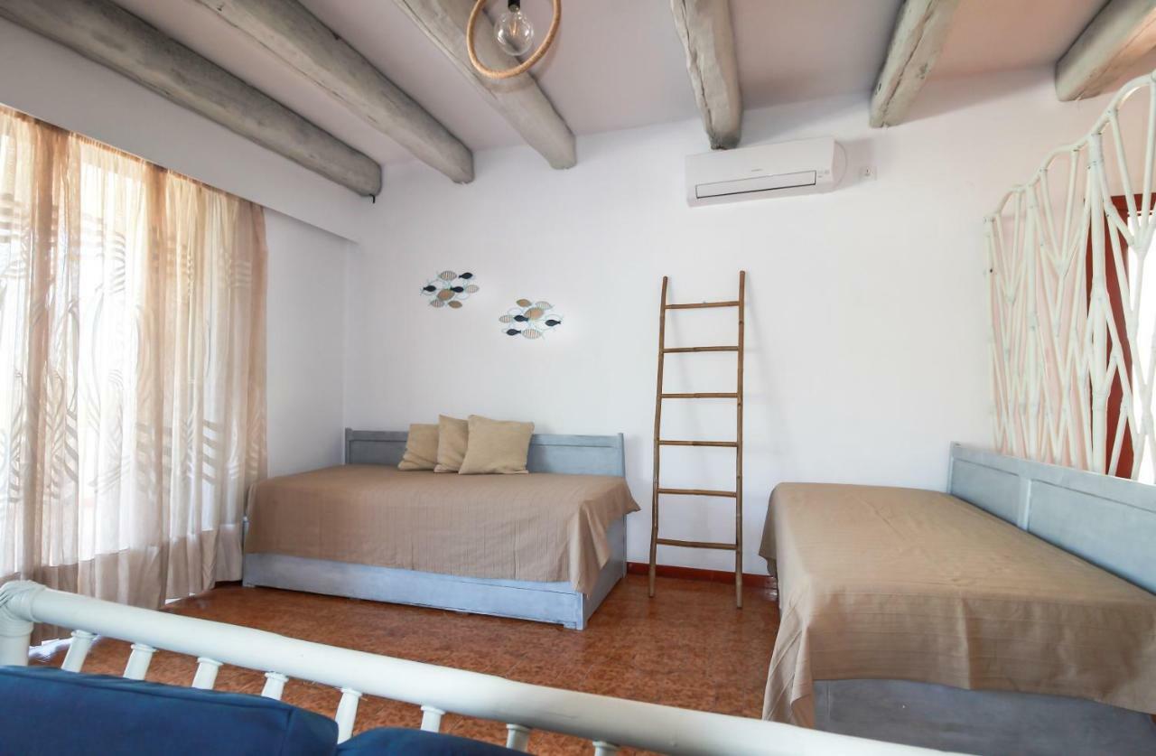 Blue Era Apartments バトシ エクステリア 写真